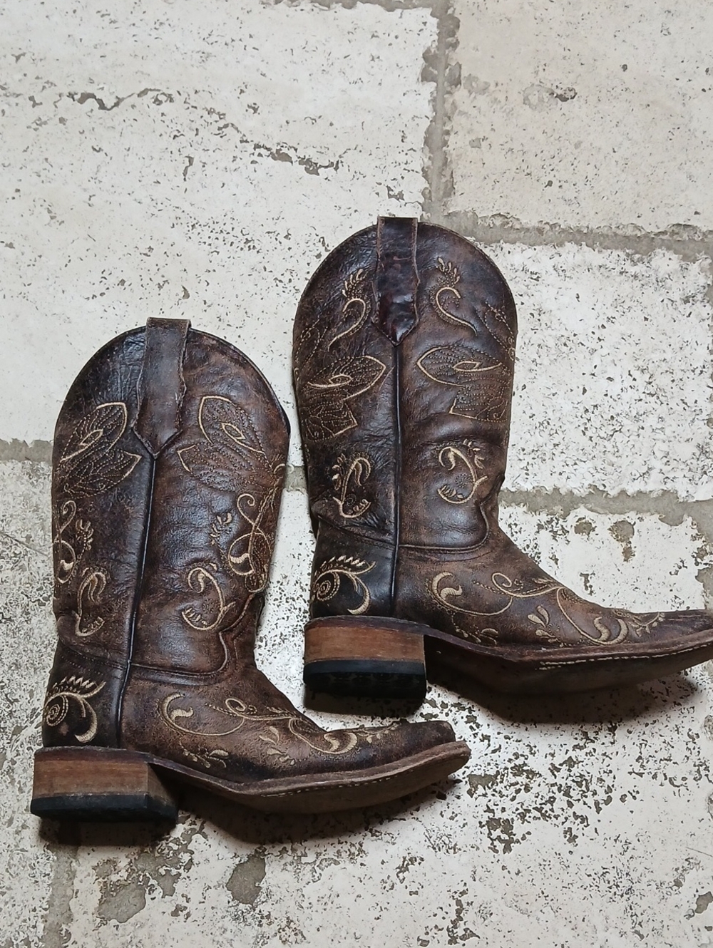Circle G Brown Embroidered Western Boots Size 6B